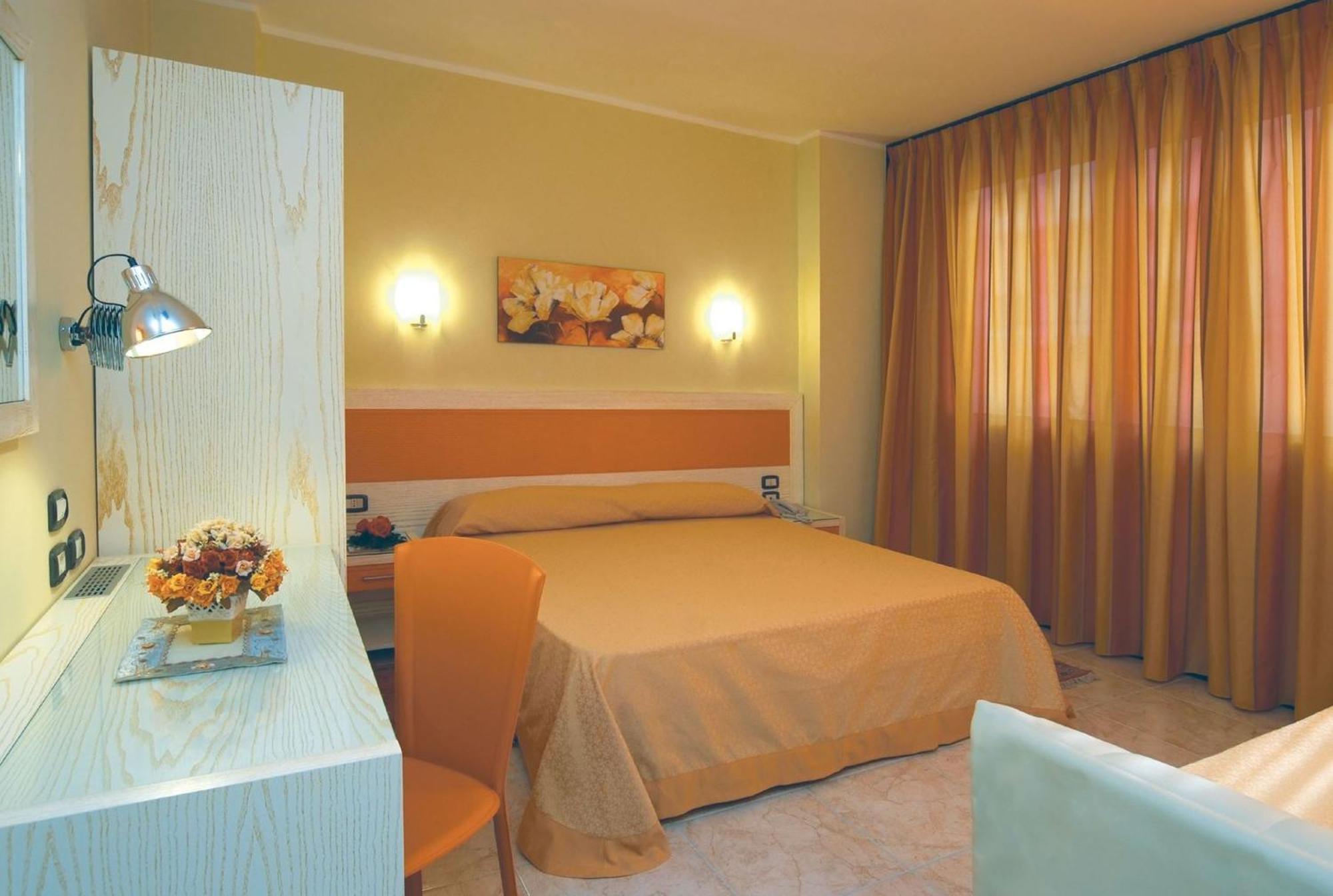 Hotel Cristal Eboli Extérieur photo