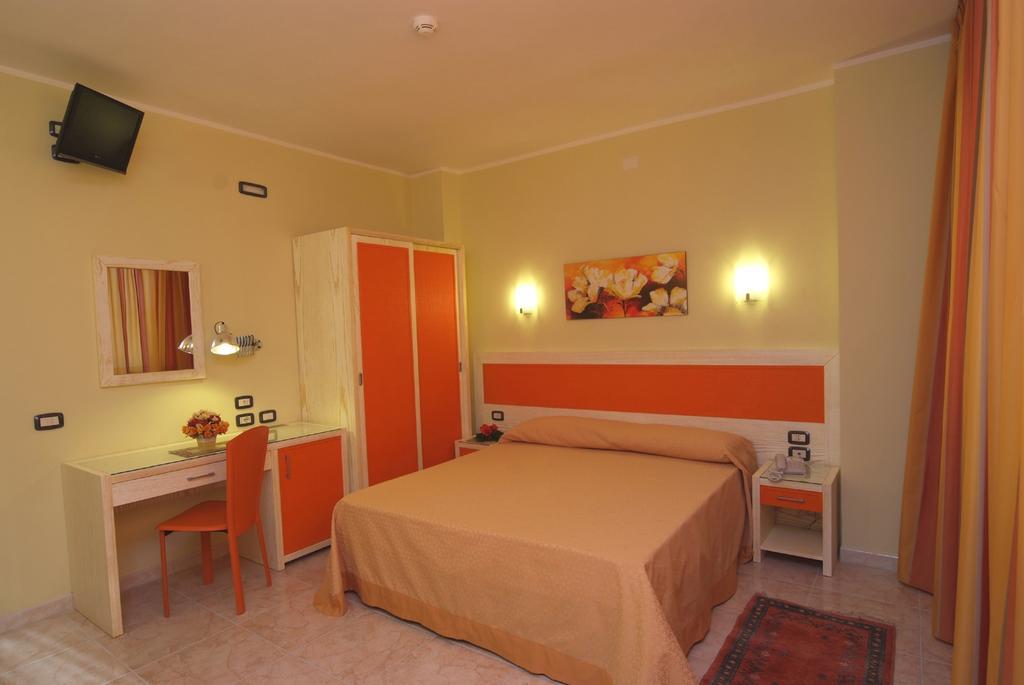 Hotel Cristal Eboli Extérieur photo