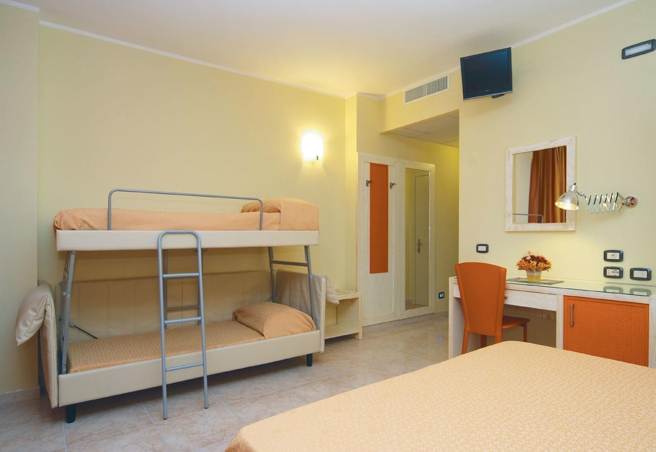 Hotel Cristal Eboli Extérieur photo