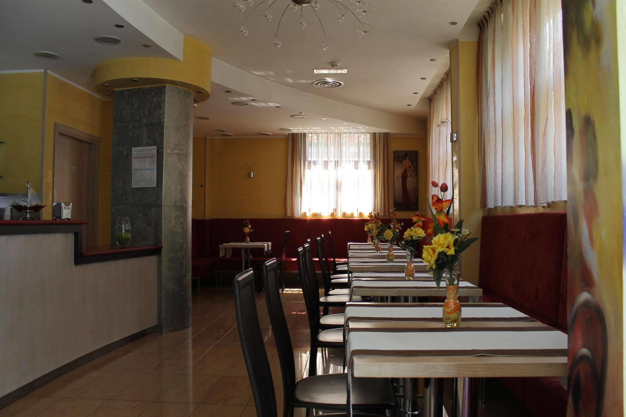 Hotel Cristal Eboli Extérieur photo